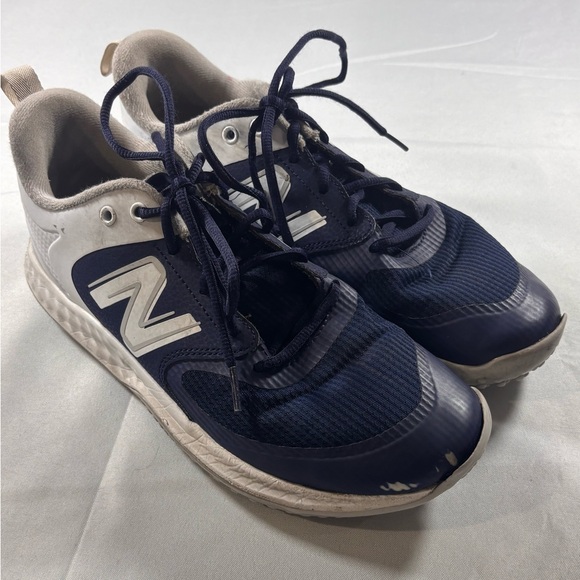 New Balance Fresh Foam Velo V2 Turf Trainer Baseball Softball Shoe W10/M8.5 - Picture 1 of 11